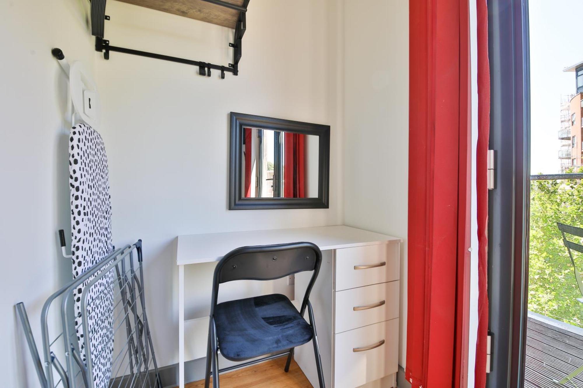Princess Lofts City Centre Studios With Nespresso Coffee Machines & New Fast Wifi By Stayright Swansea Room photo